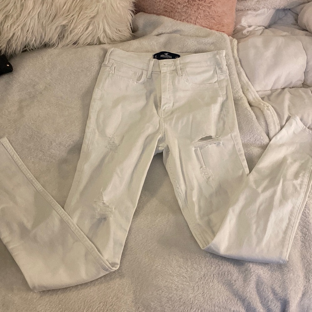 White Hollister skinny jeans with rips size 1R High Rise super skinny brand new